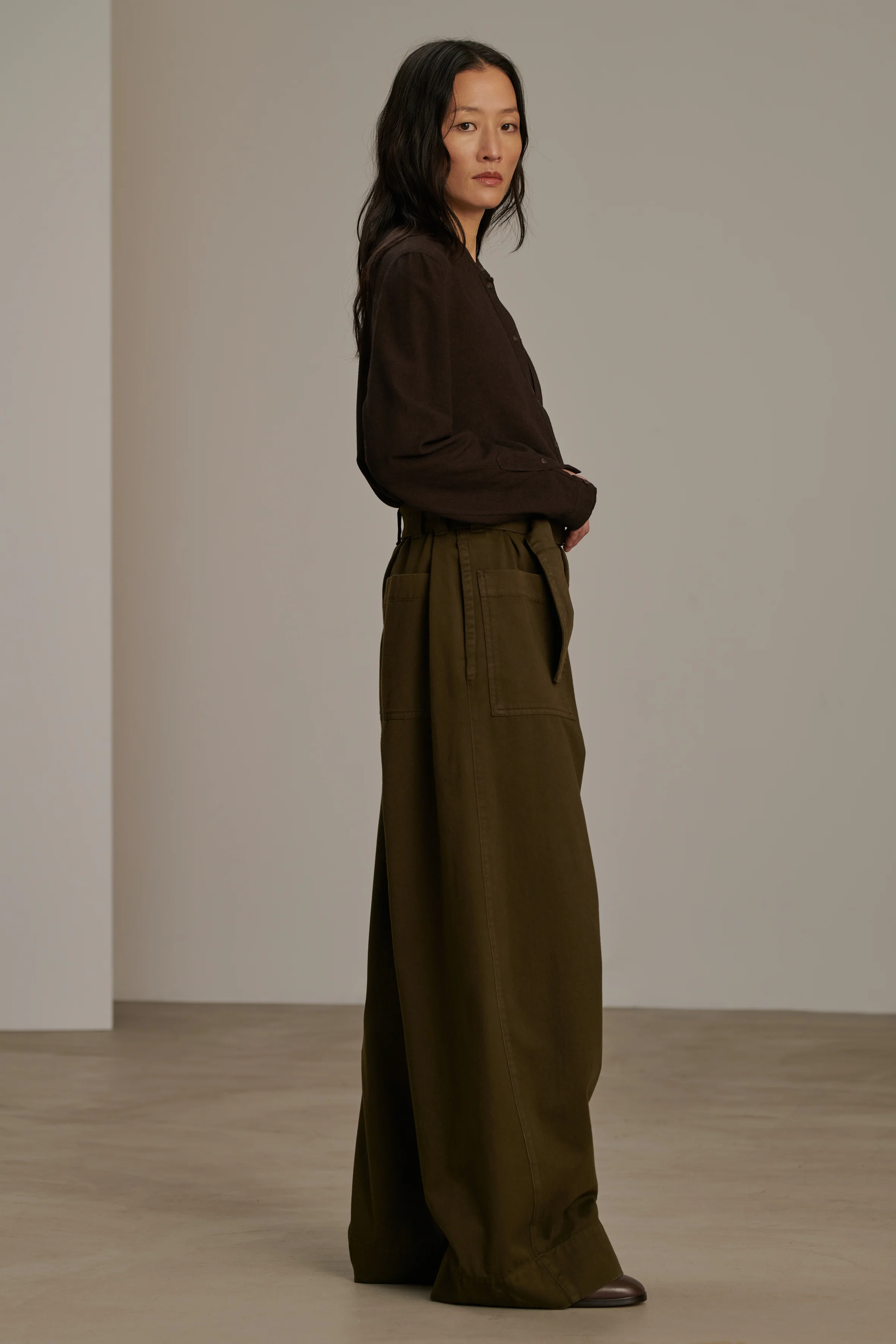 VAGABOND KHAKI TROUSERS
