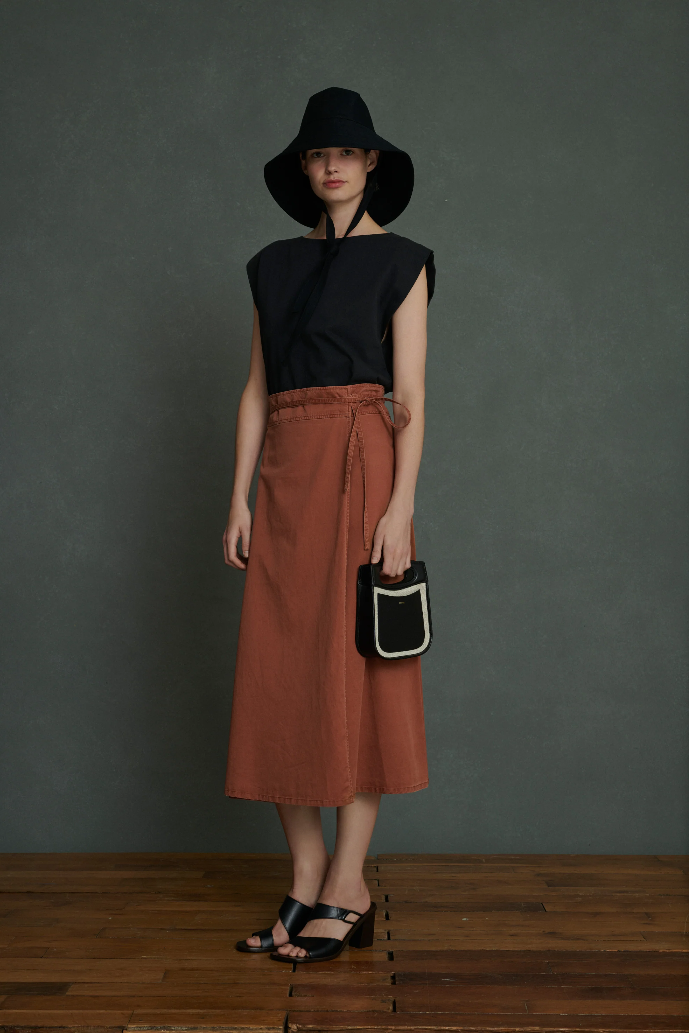 REINE BROWN SKIRT