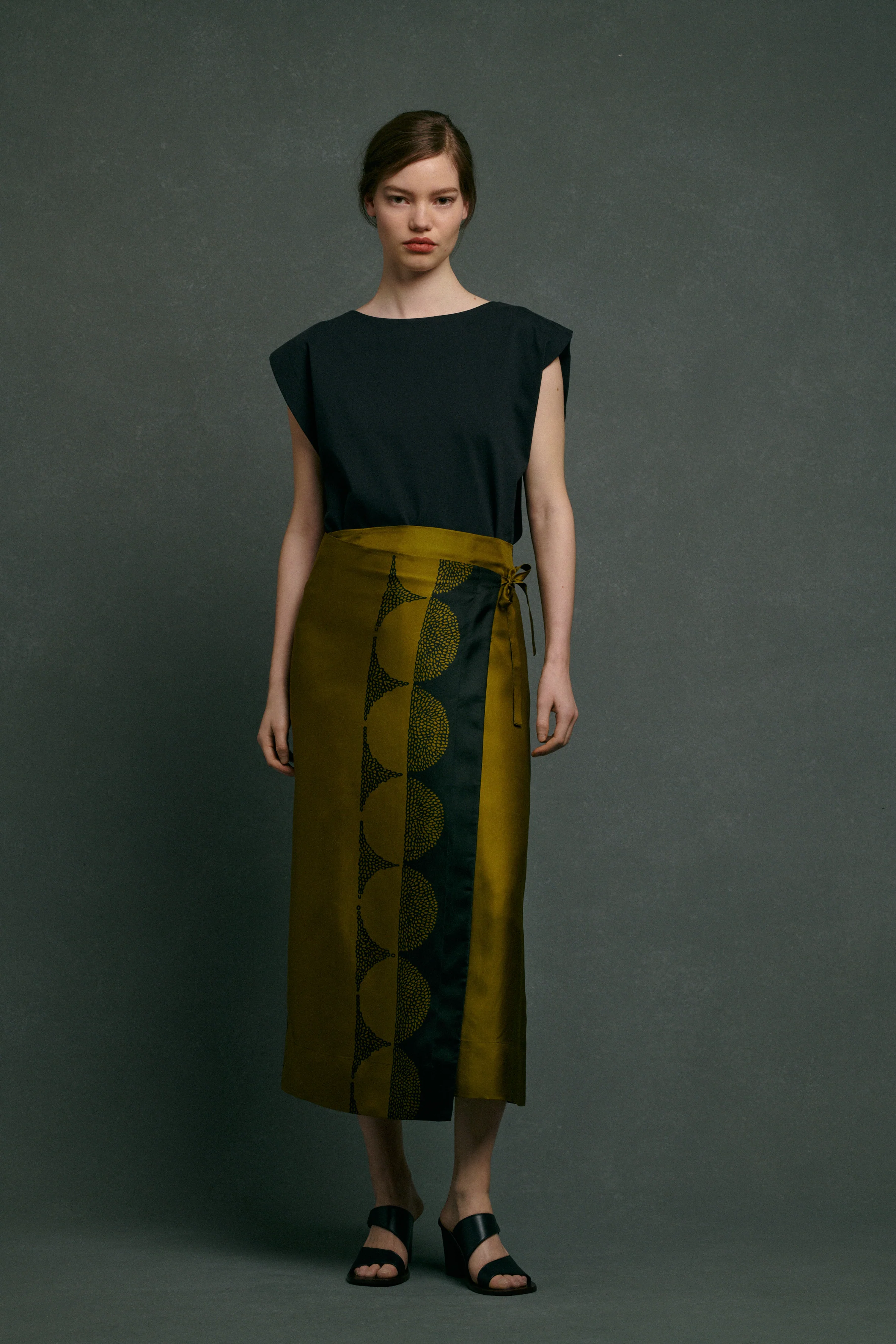 TENSI KHAKI SKIRT