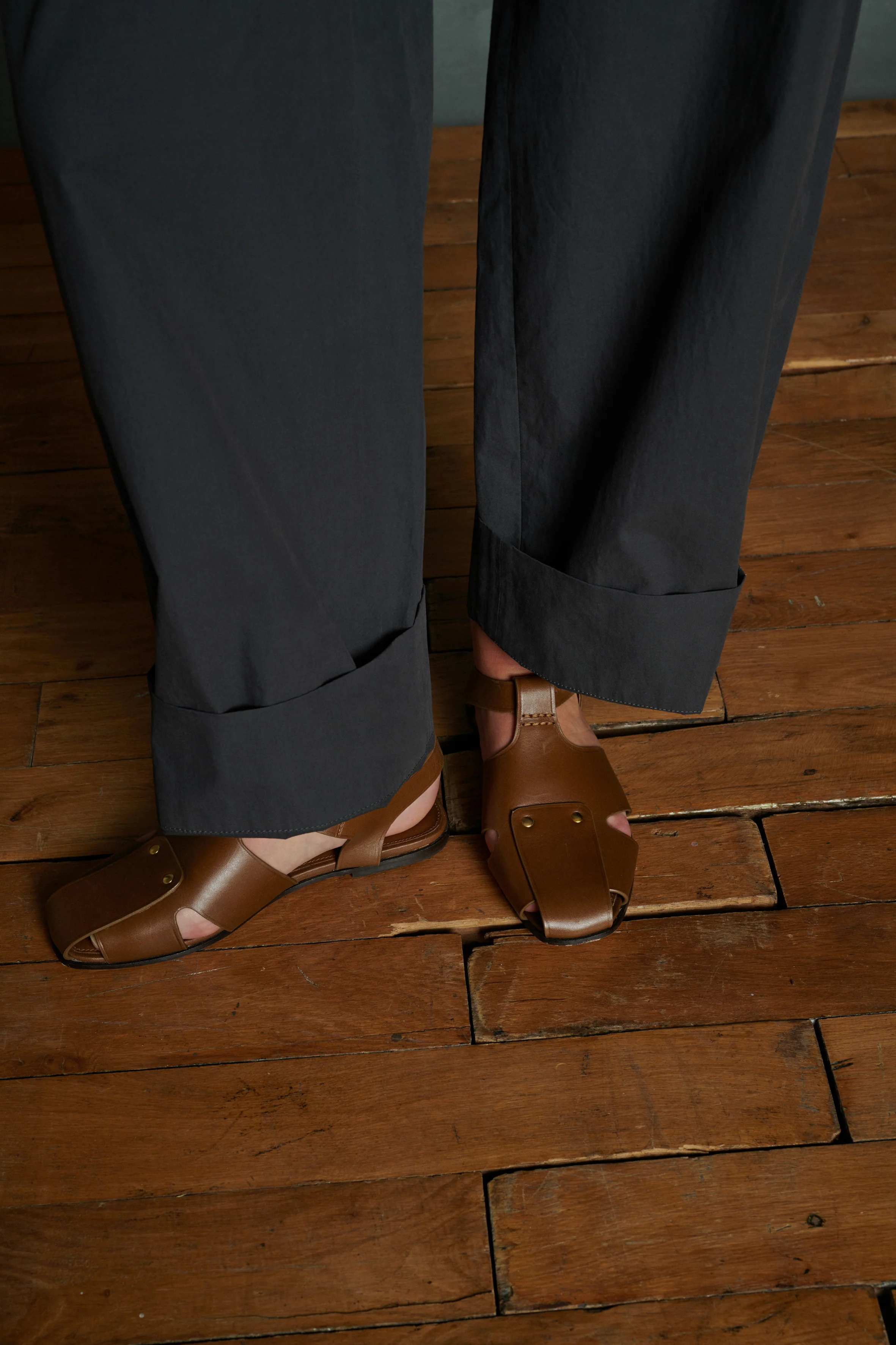 AVRIL BRONZE SANDALS