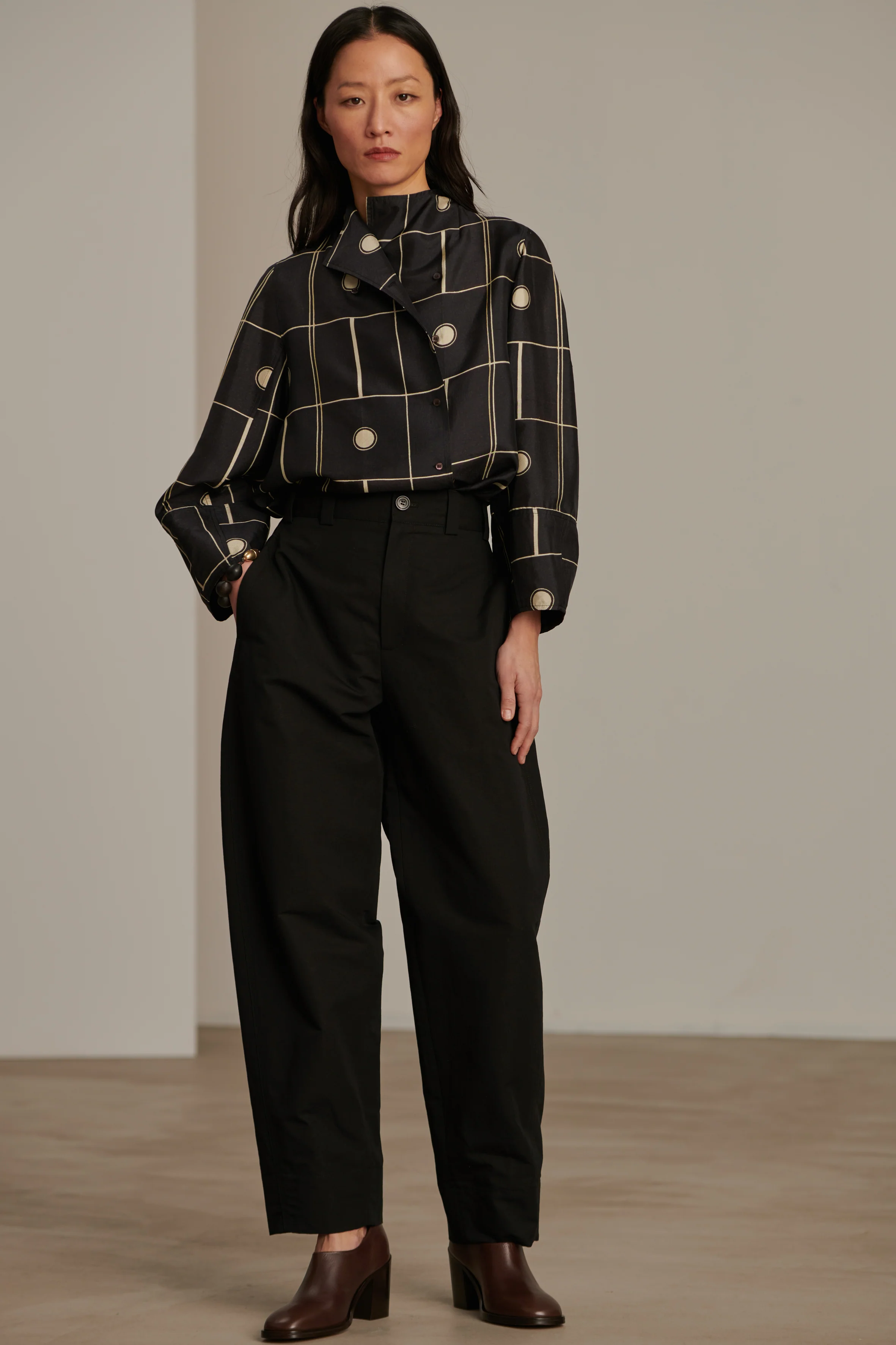 BANGKOK BLACK BLOUSE