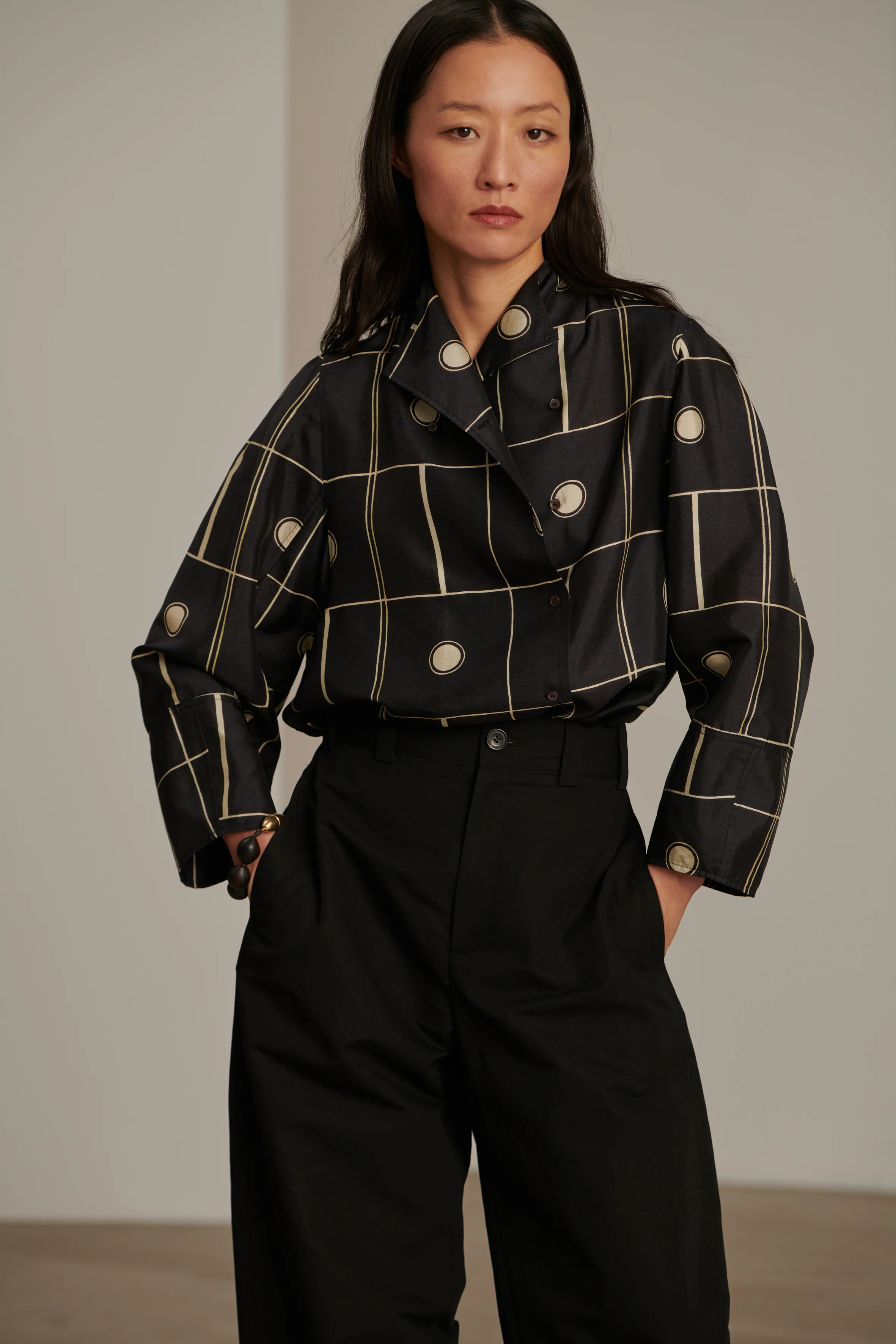 BANGKOK BLACK BLOUSE