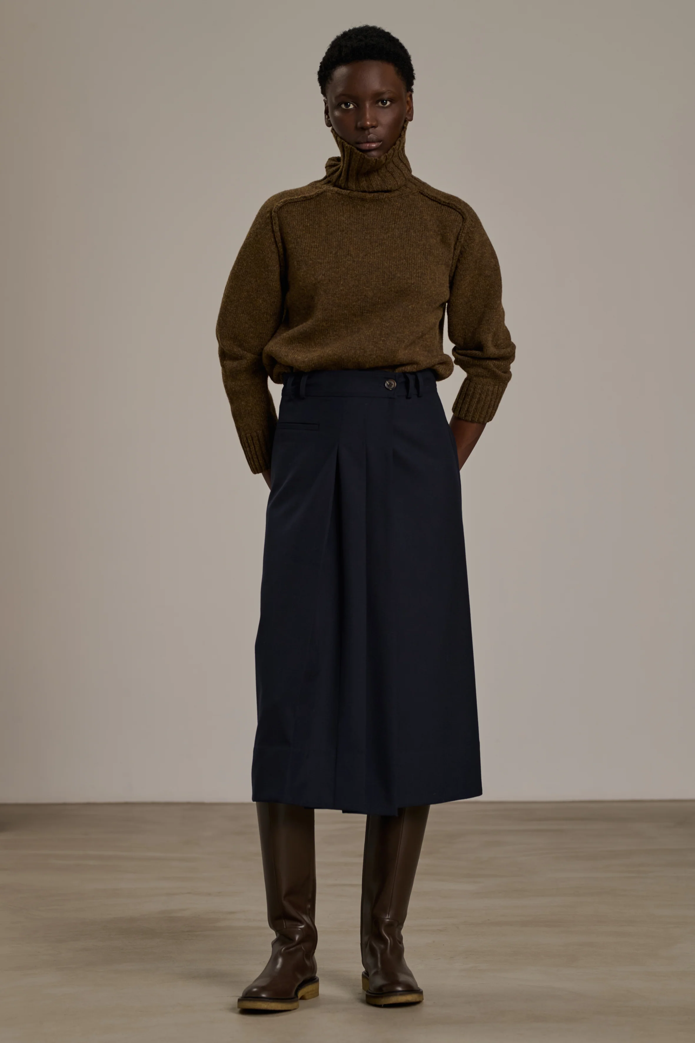 WINDY BROWN JUMPER