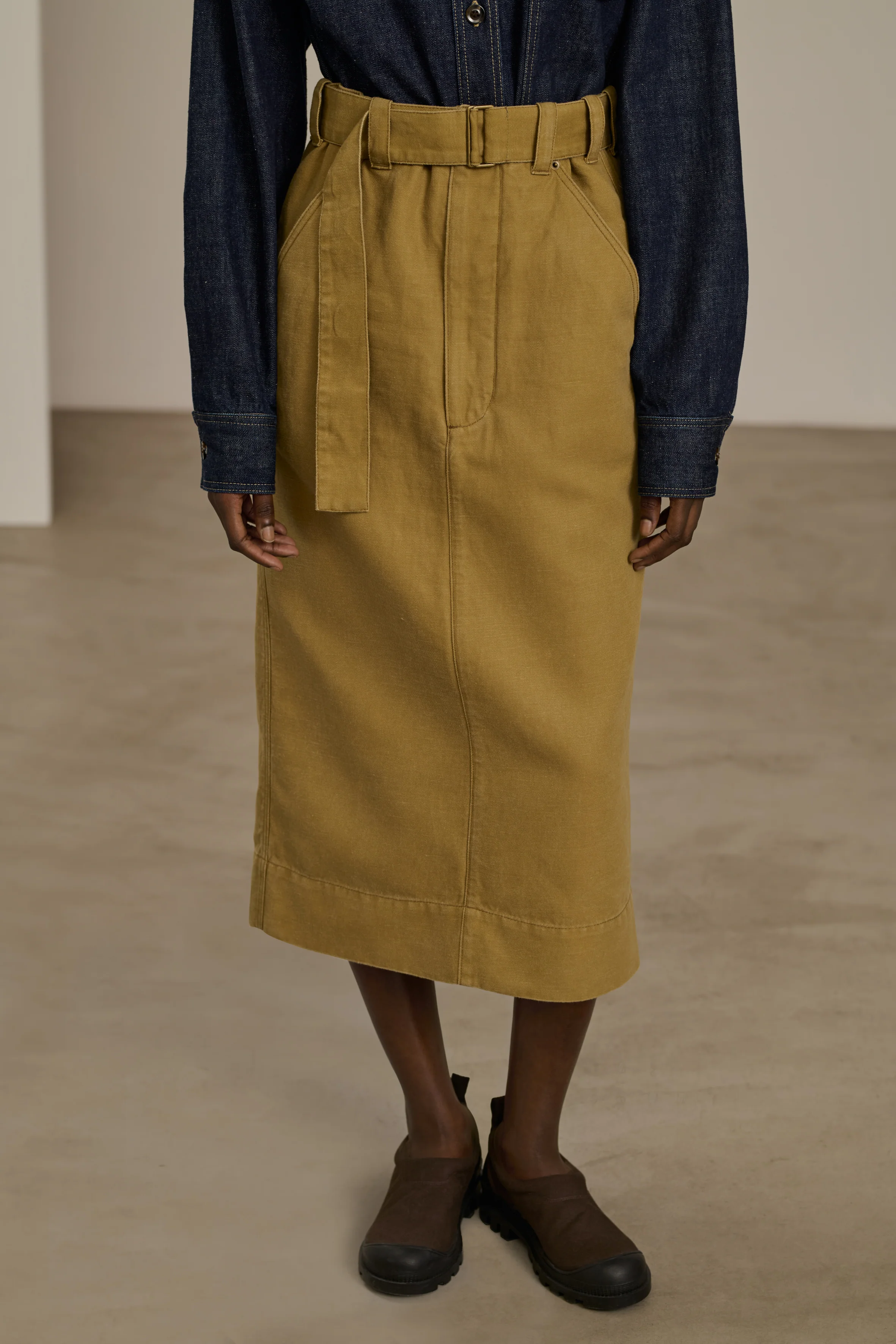 CLARA BEIGE SKIRT