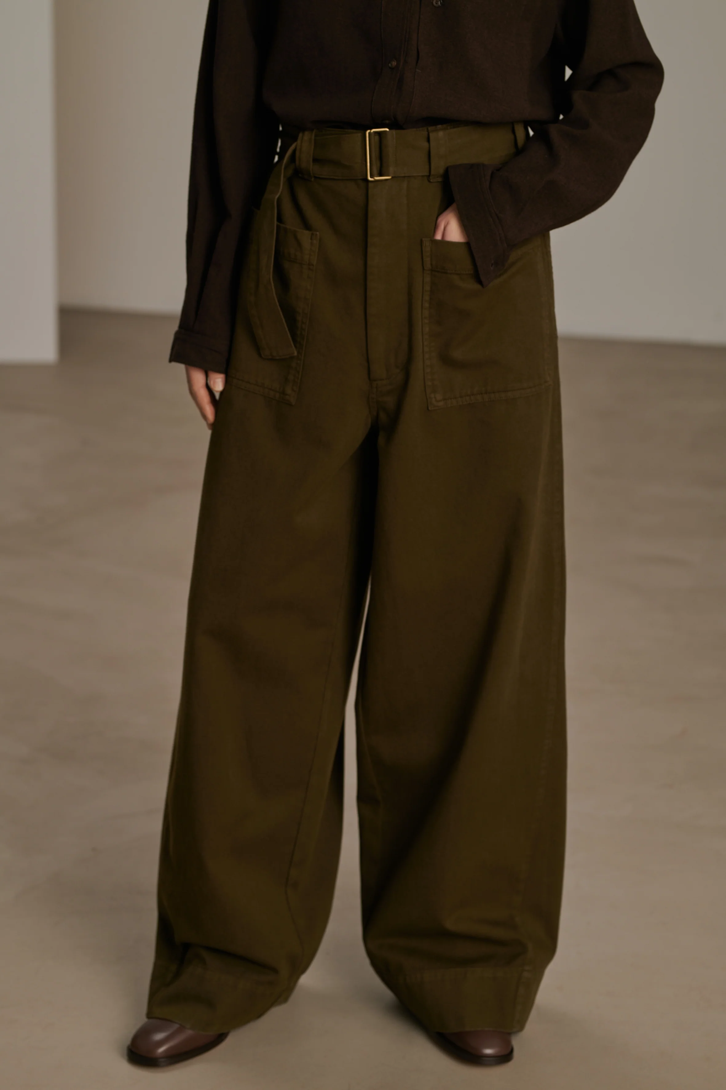 VAGABOND KHAKI TROUSERS