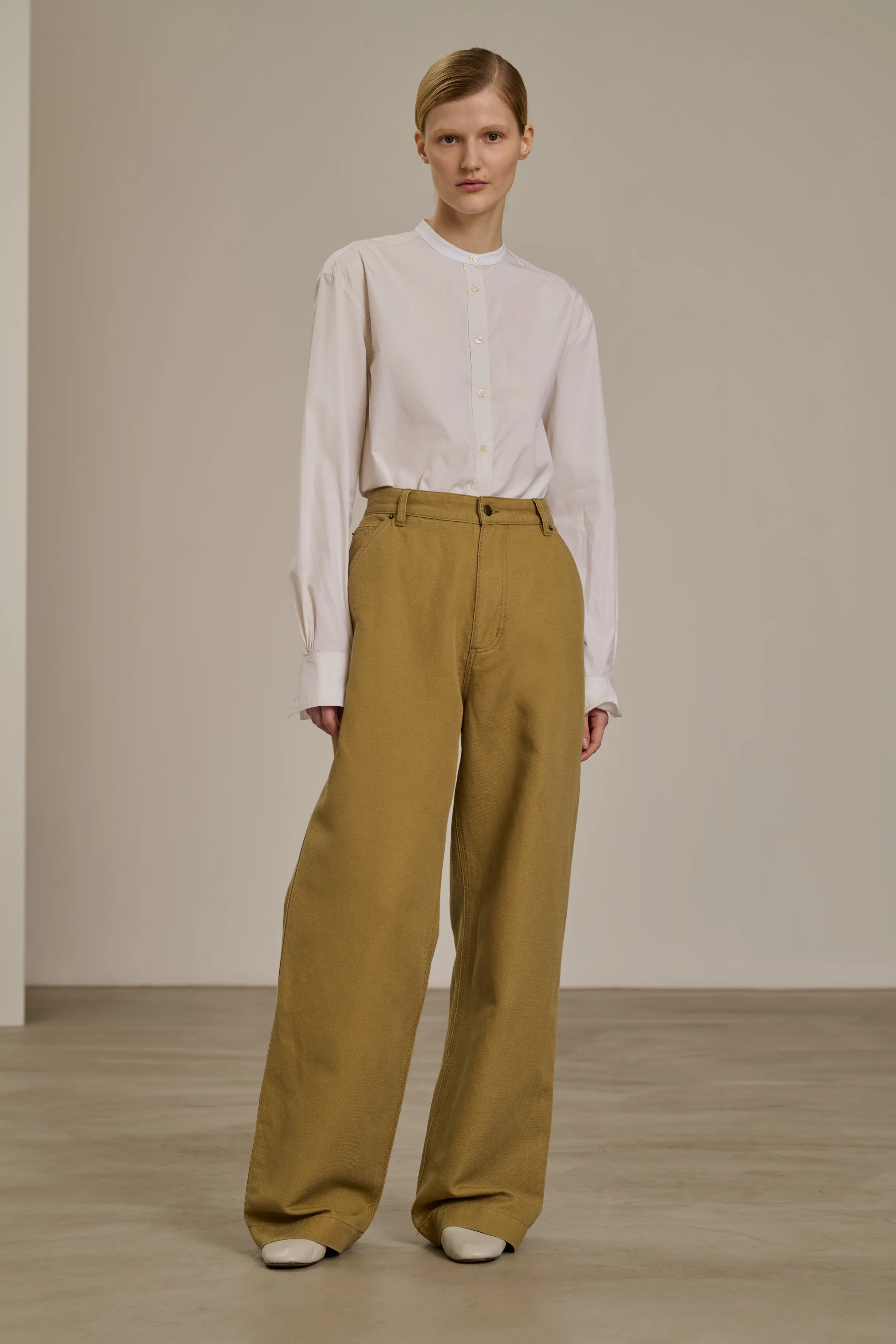CARL BEIGE TROUSERS