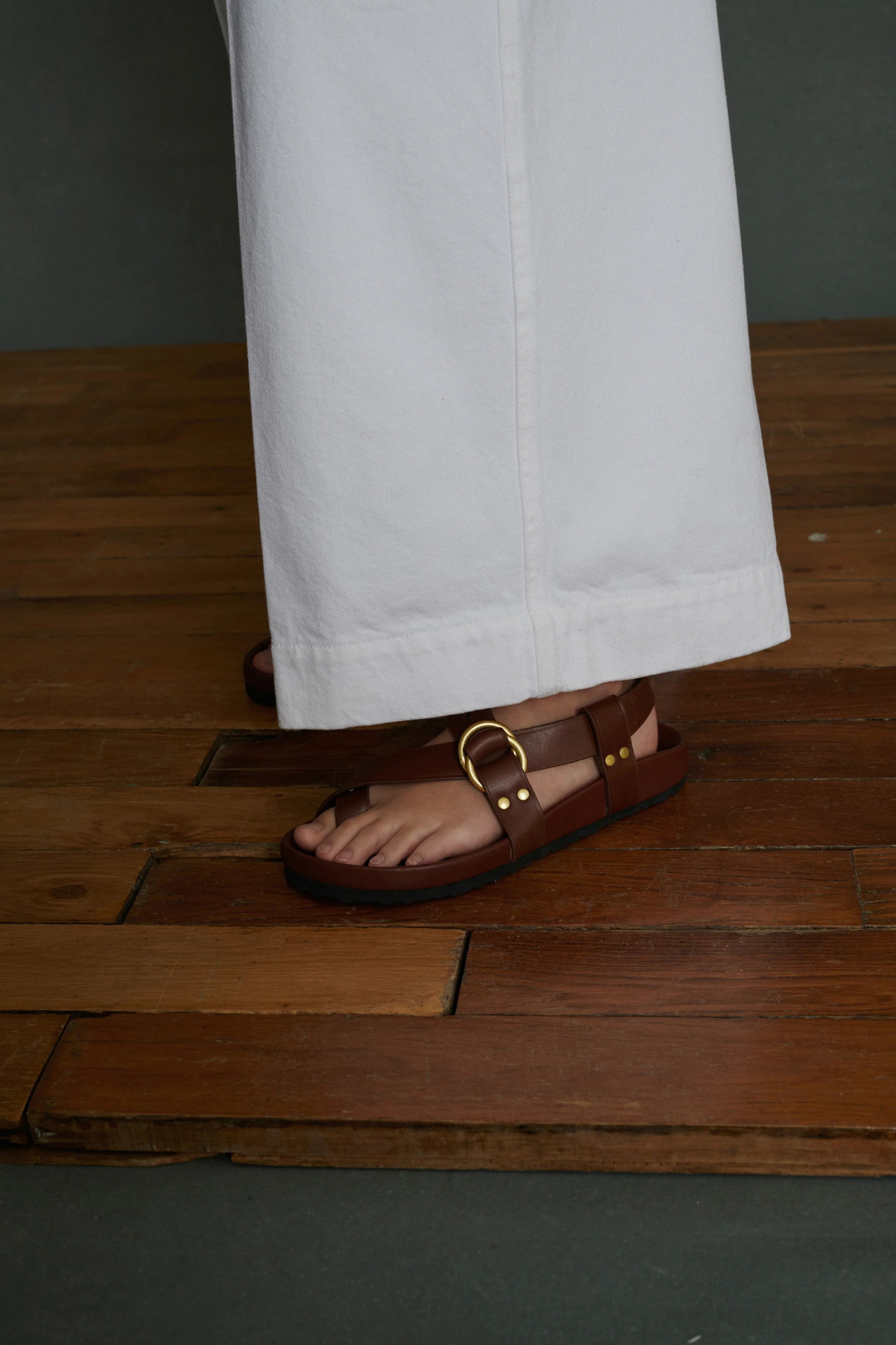 ALPHA BROWN SANDALS
