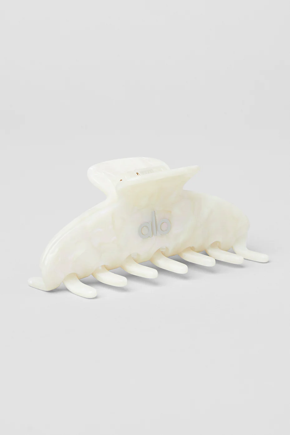 90's Claw Clip - White Pearl