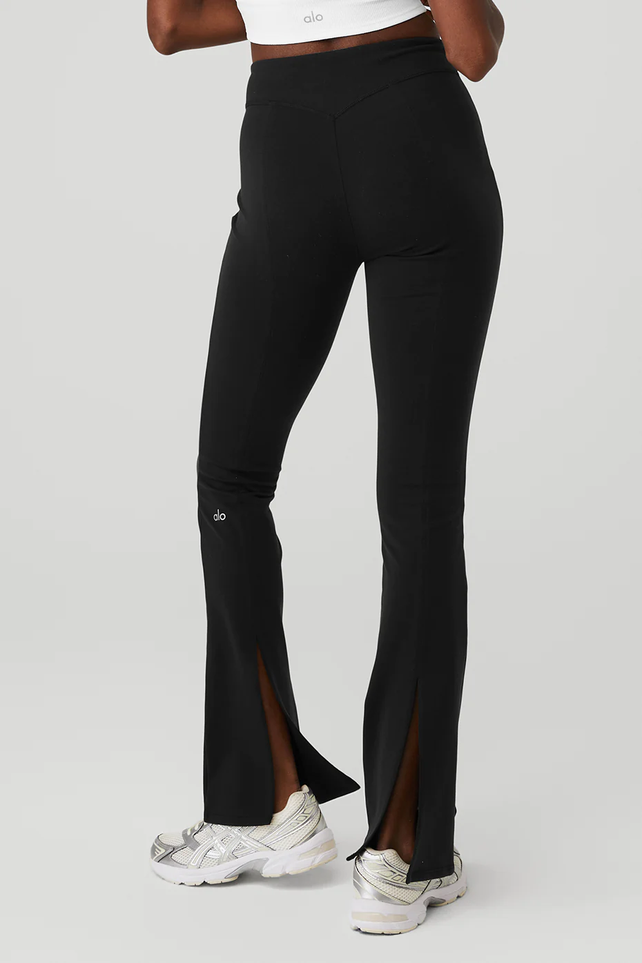 Airbrush High-Waist Kick-Back Legging - Black
