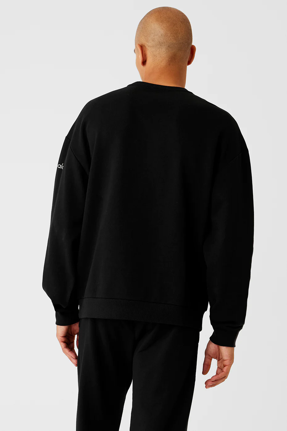 Chill Crew Neck Pullover - Black