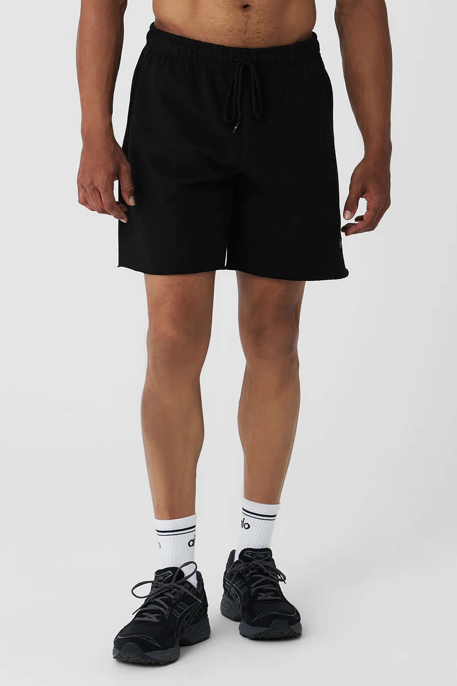 Sports Club Palms Chill Short - Black/Dark Grey