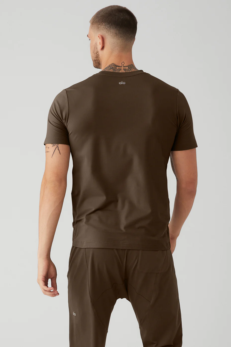 Conquer Reform Crewneck Short Sleeve - Espresso