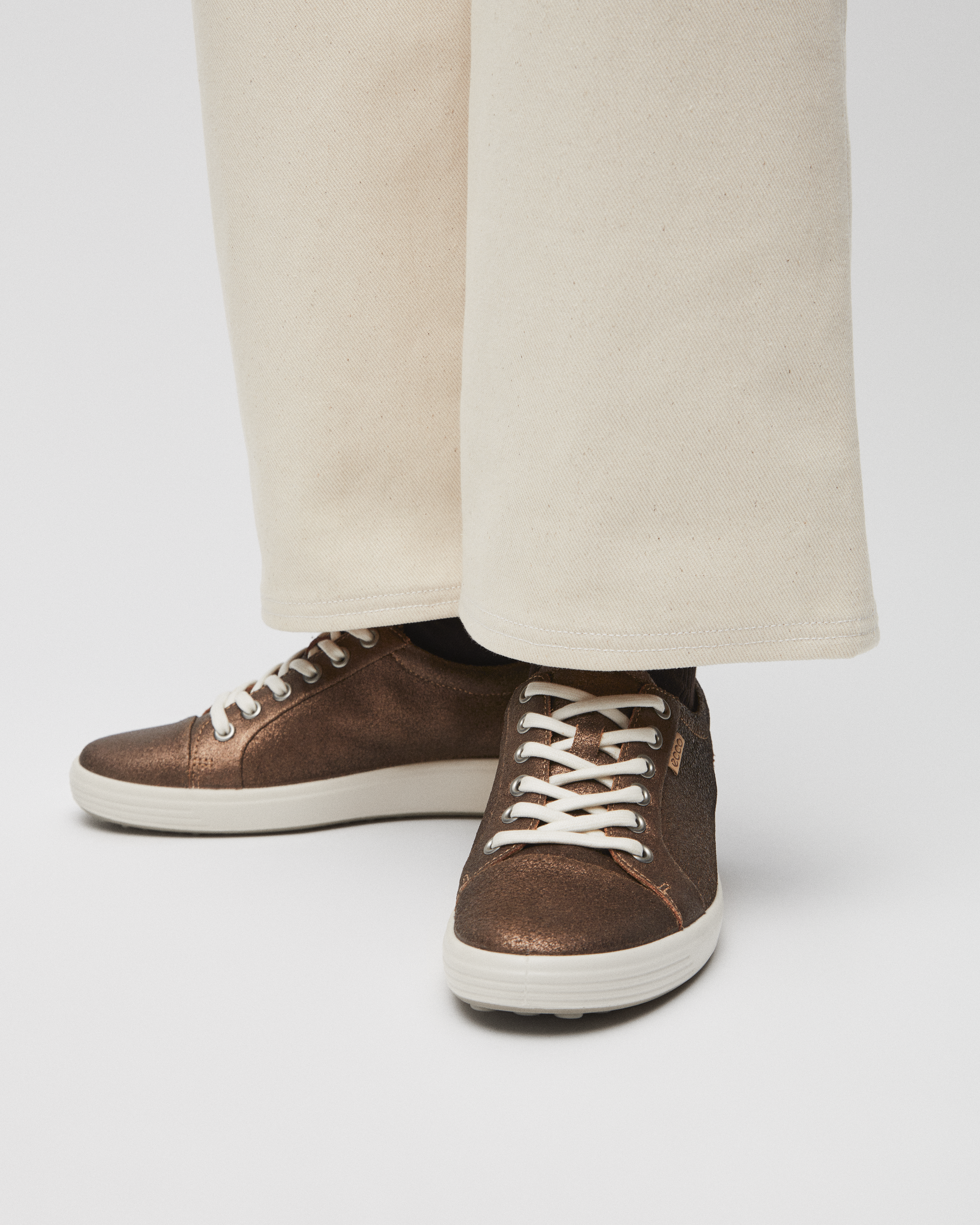 Women's ECCO® Soft 7 Nubuck Sneaker