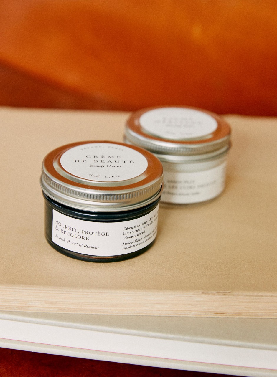 Leather perfector Black