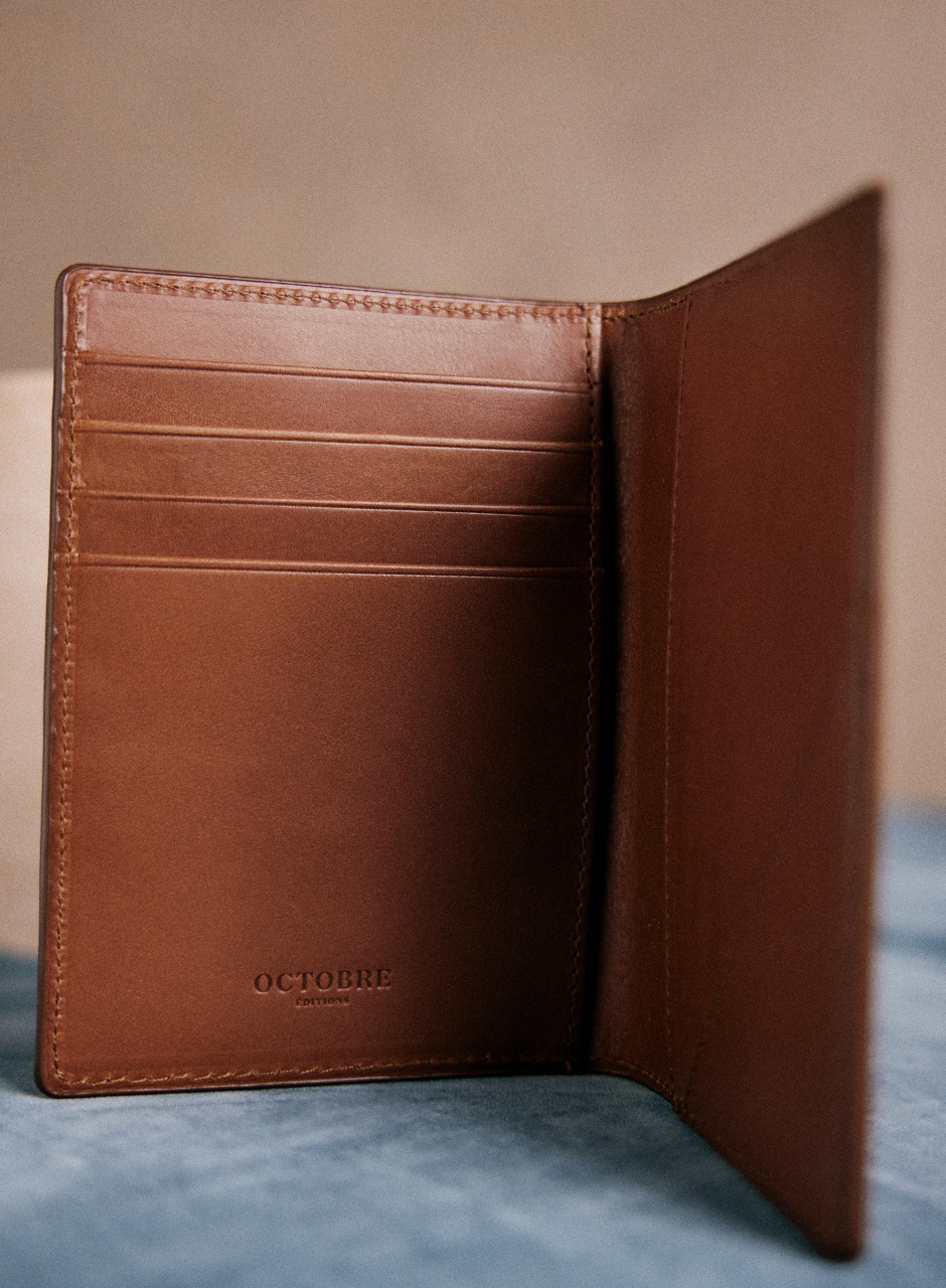 Bryson Passport Holder Camel