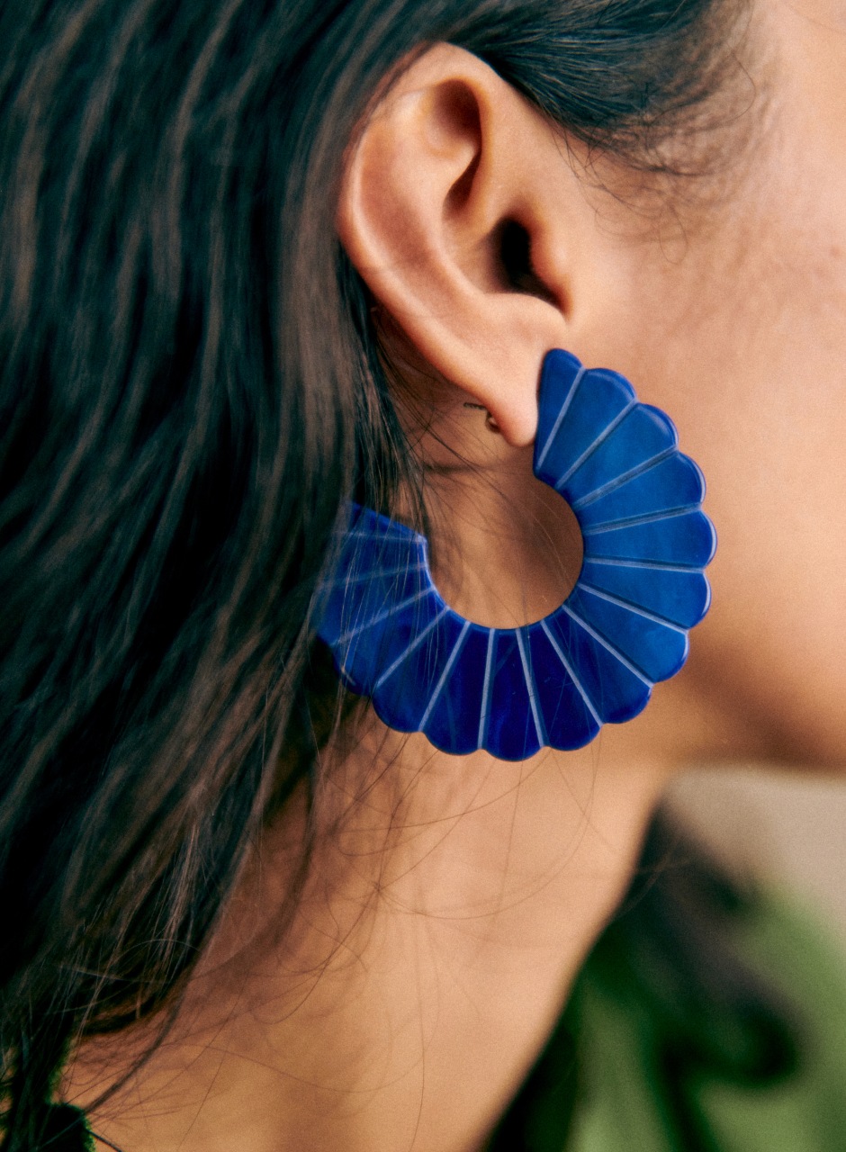 Sandy Earrings Navy Blue