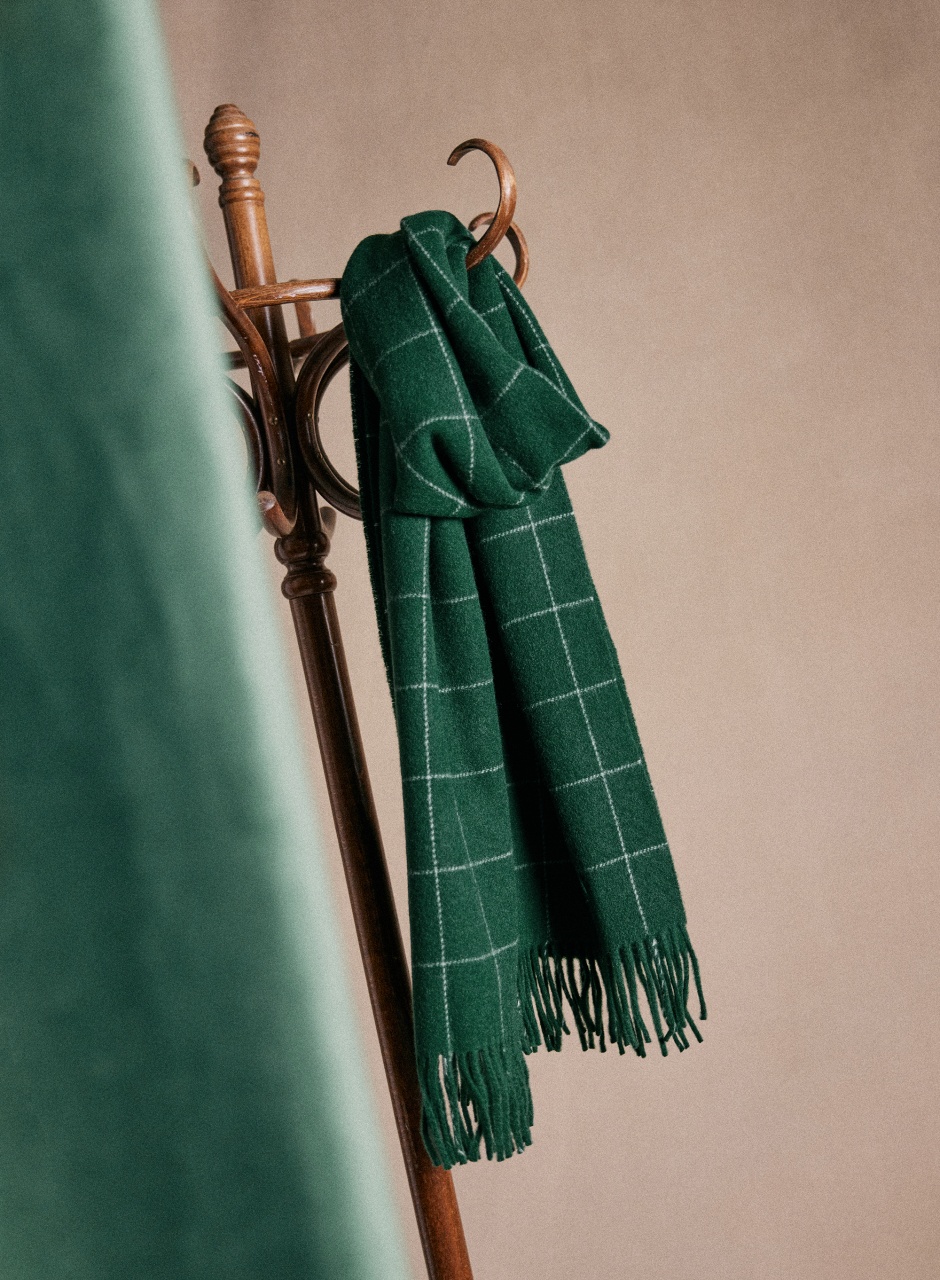 Vick Scarf Ecru Tile Green