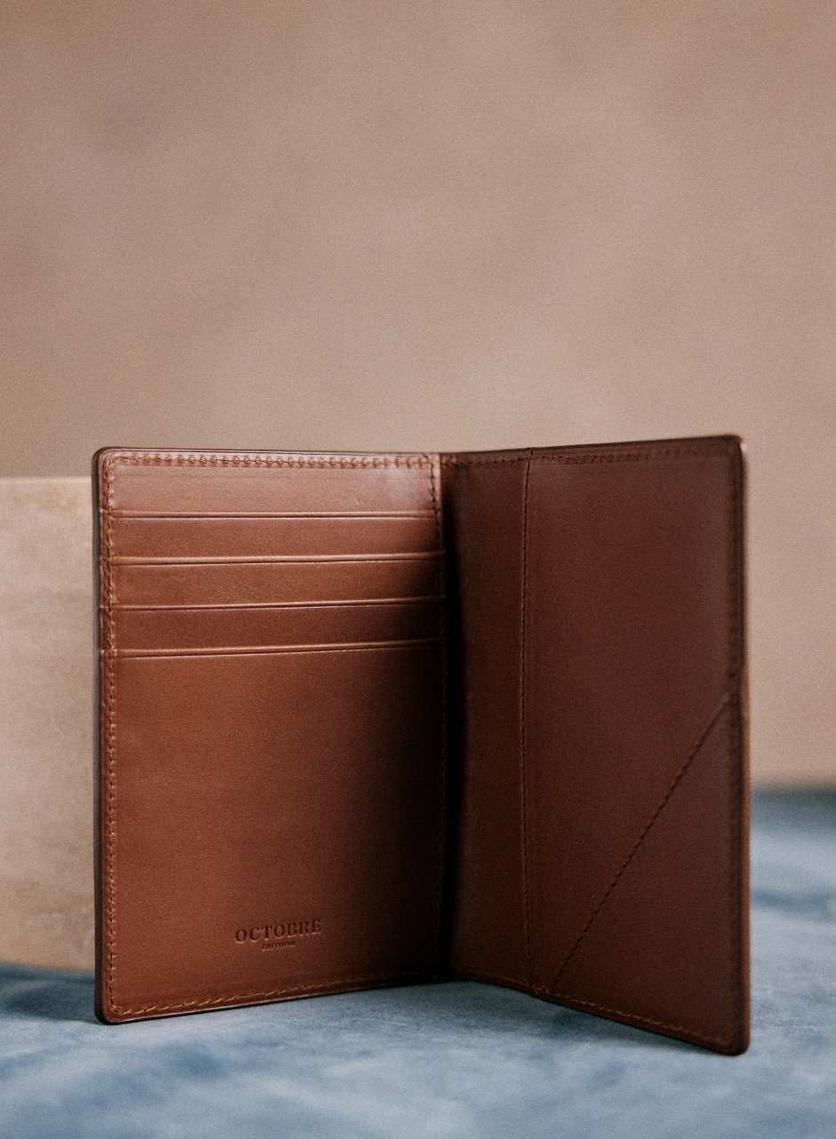 Bryson Passport Holder Camel