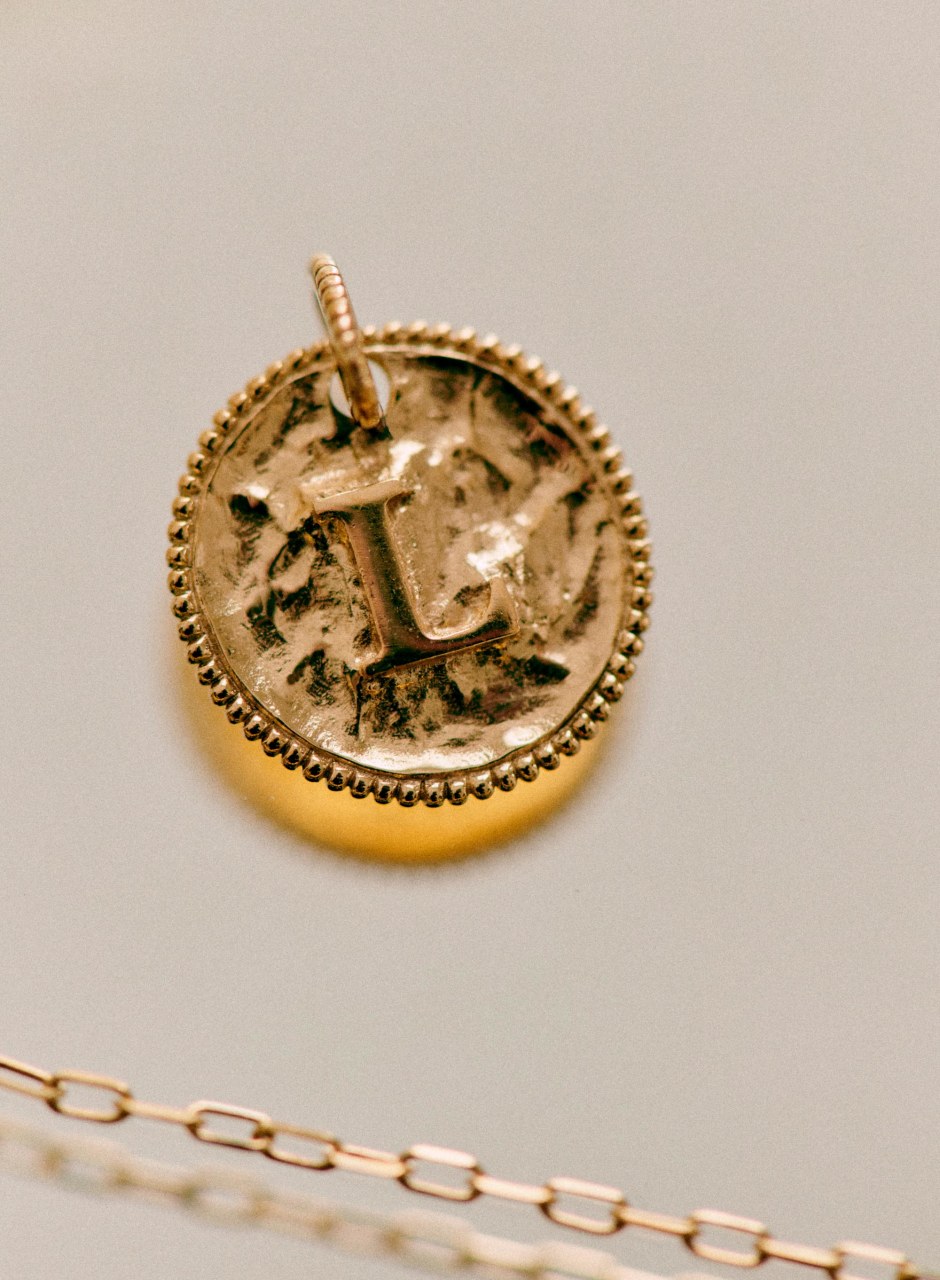 Sara Pendant 9-carat gold - Letters I to P Letter L