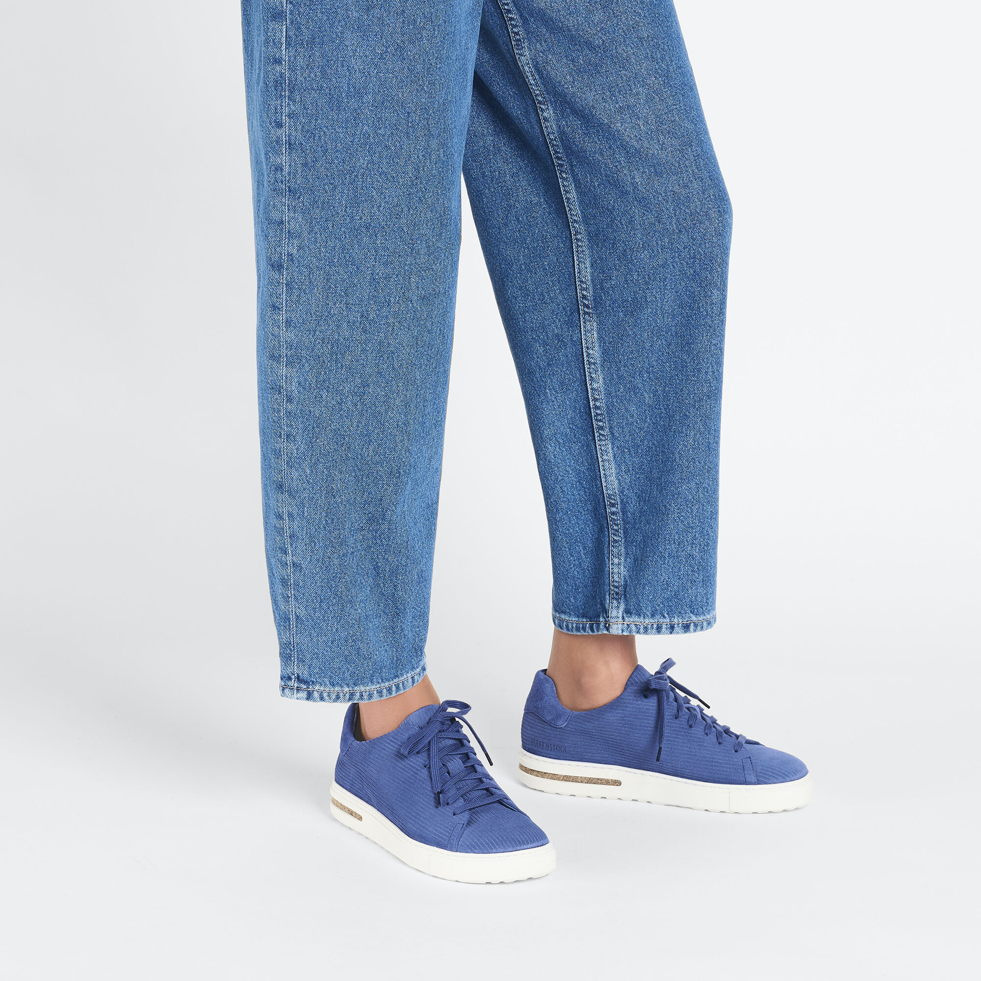 Bend Low Suede Leather Embossed