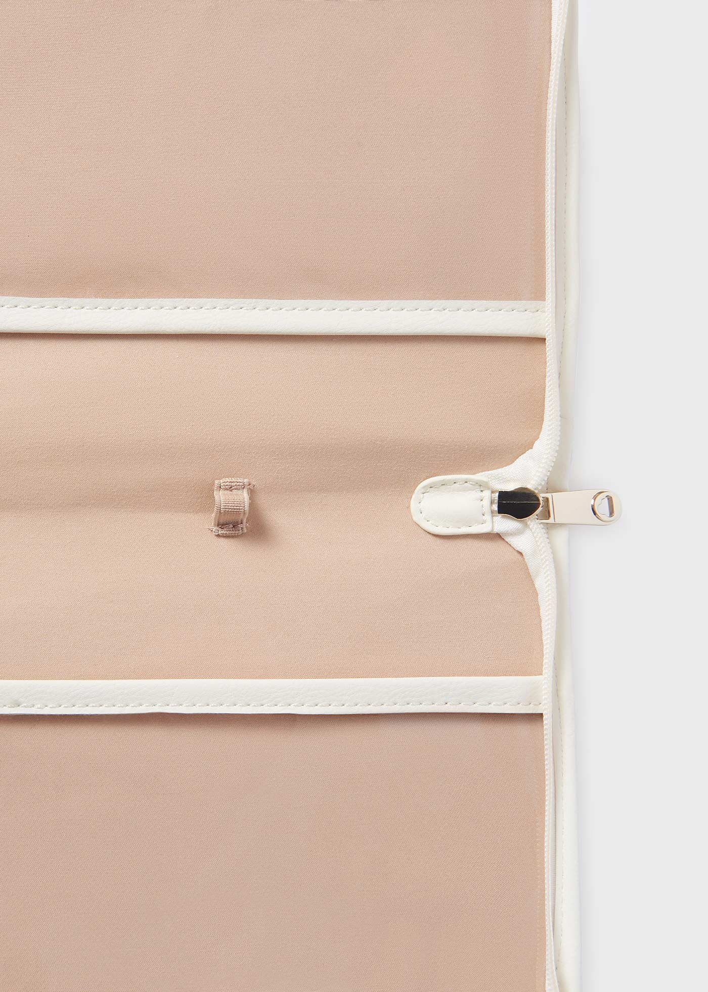 Polka dots document holder