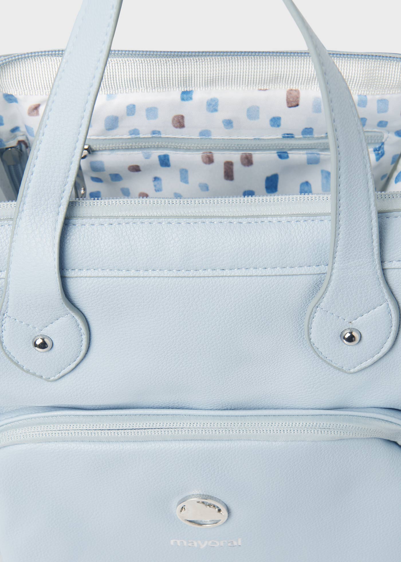 Baby backpack with changer