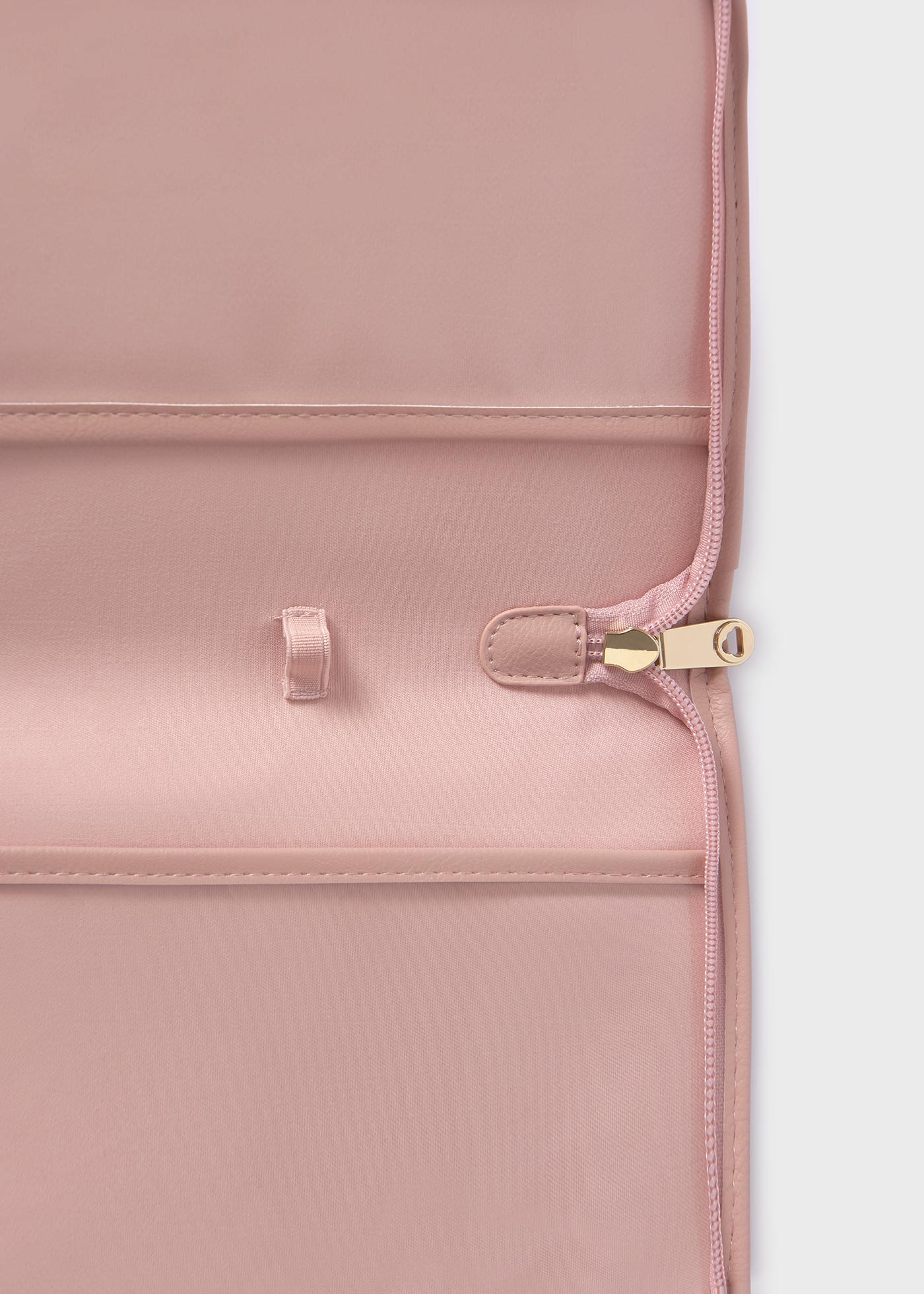 Polka dots document holder