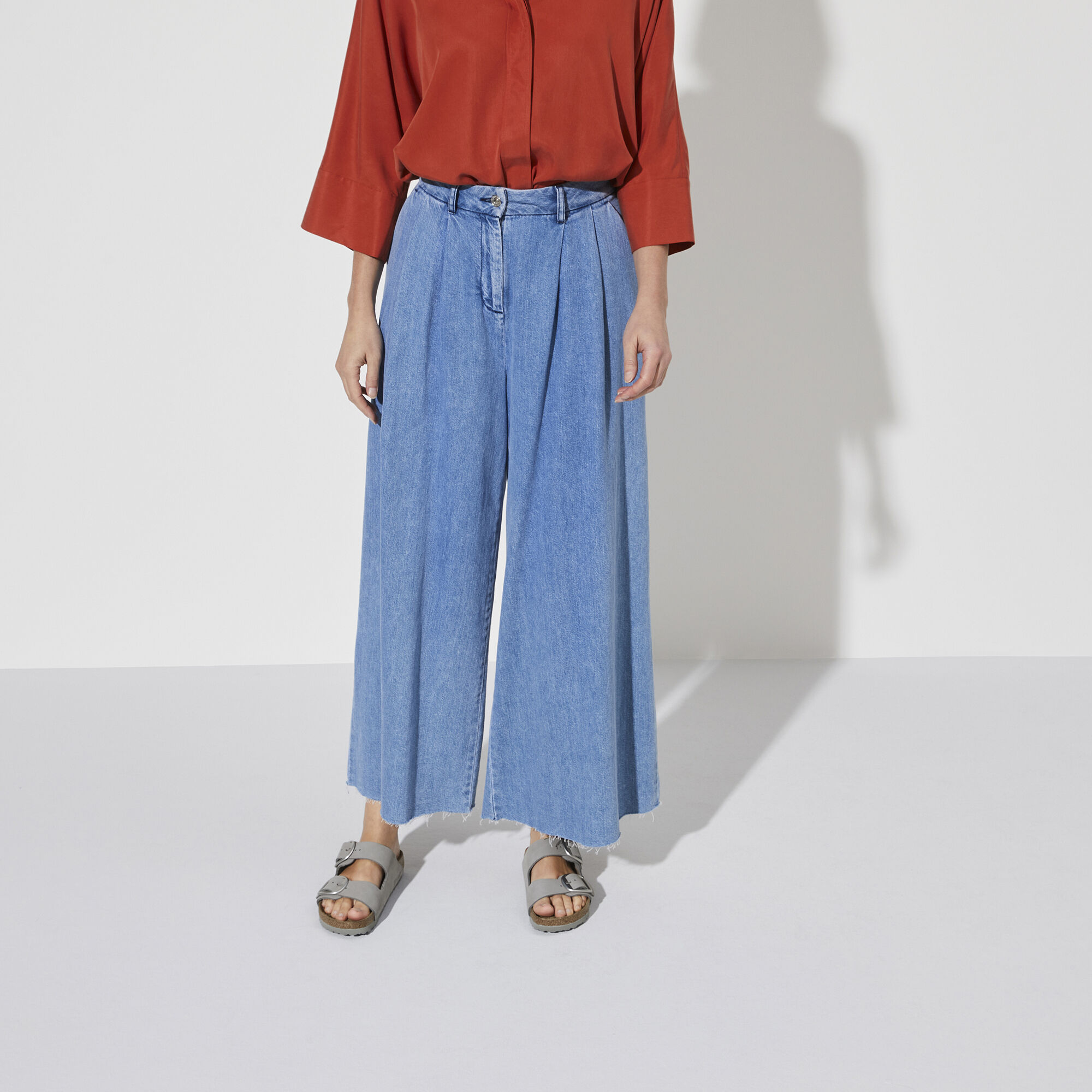 Arizona Big Buckle Nubuk Leather