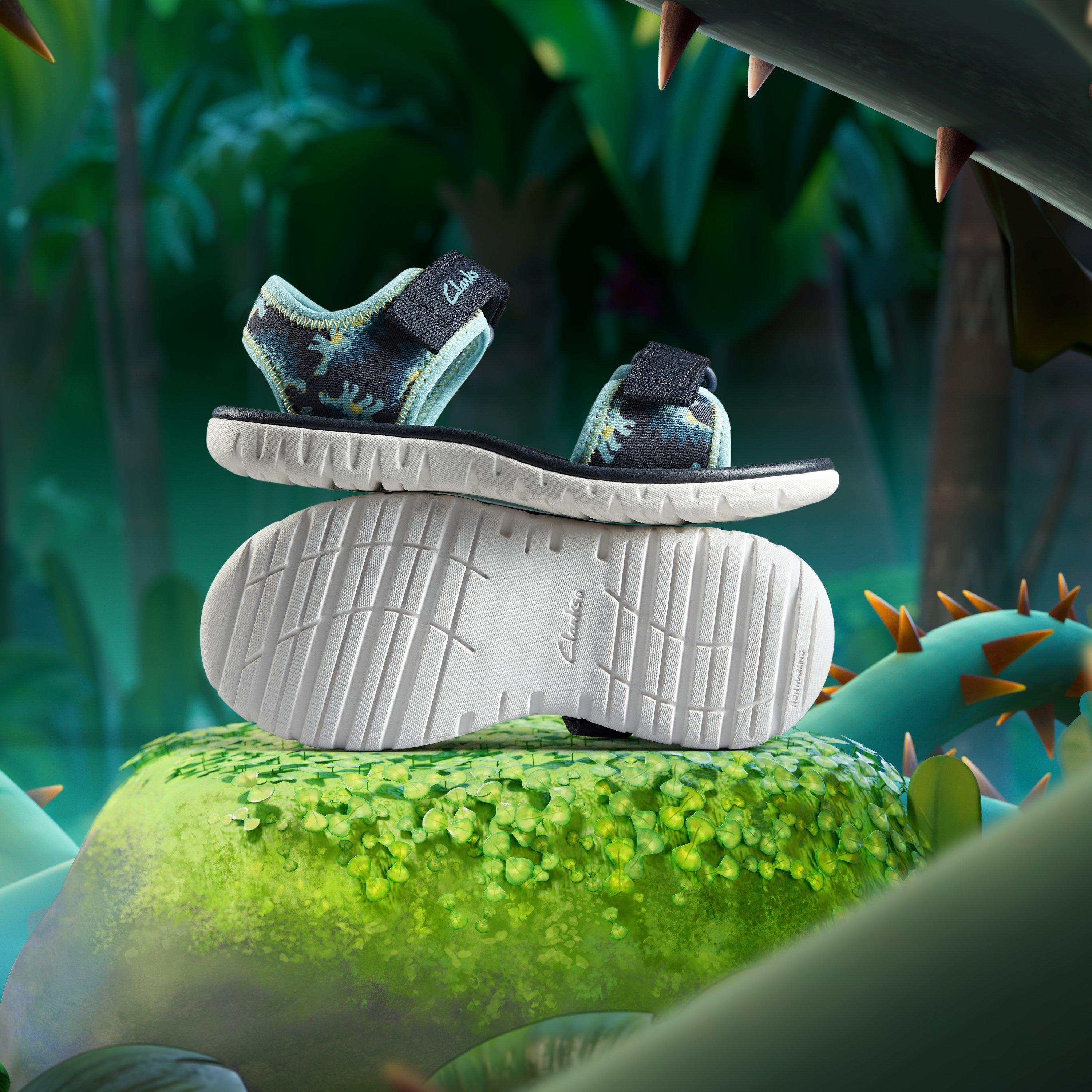 Surfing Tide Kid