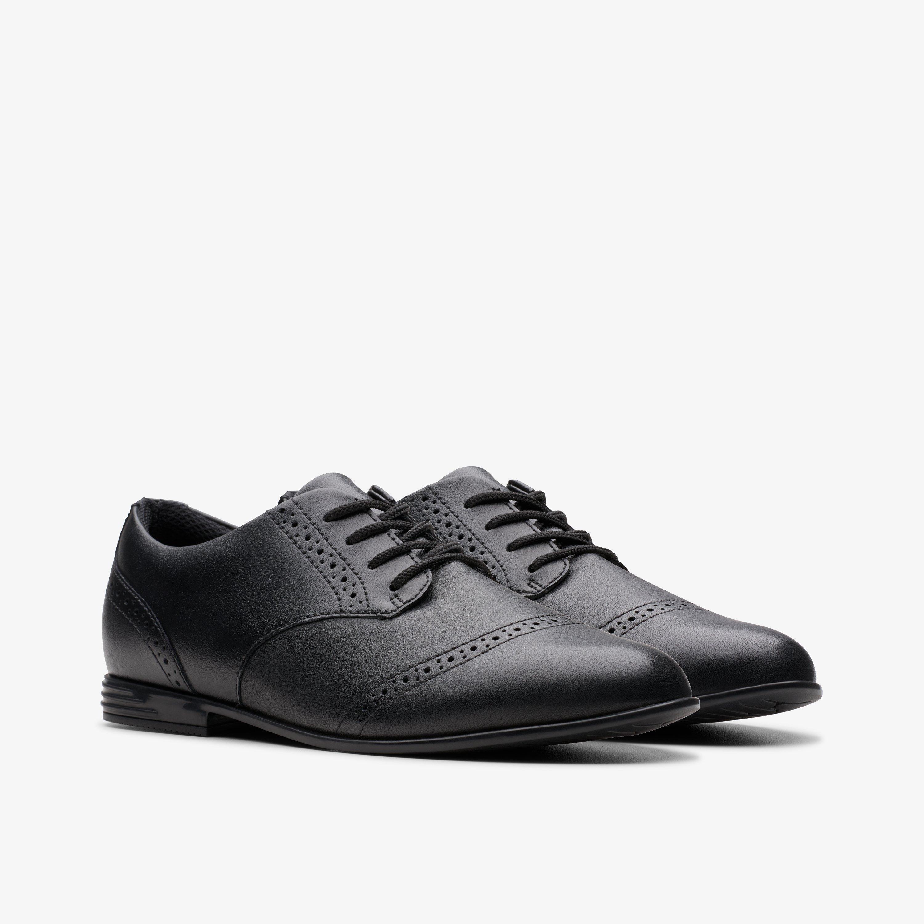Finja Brogue Youth