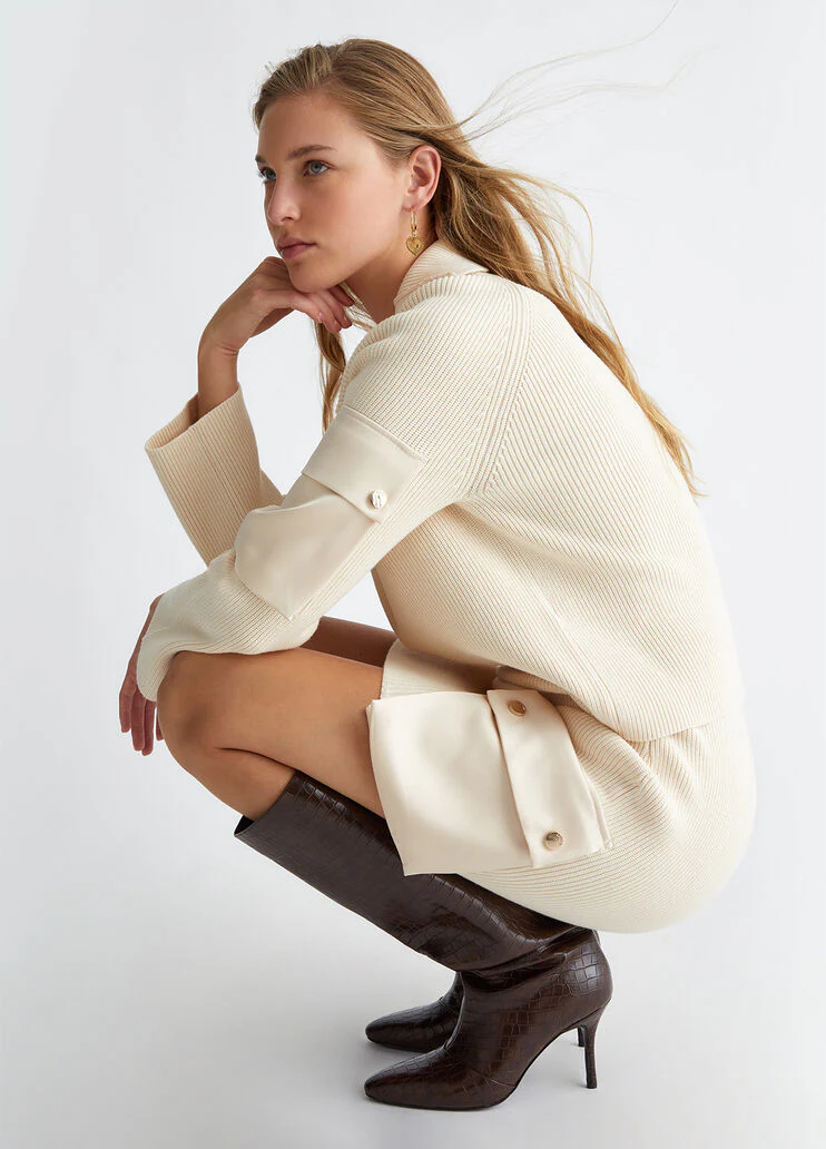 Knit miniskirt with pocket