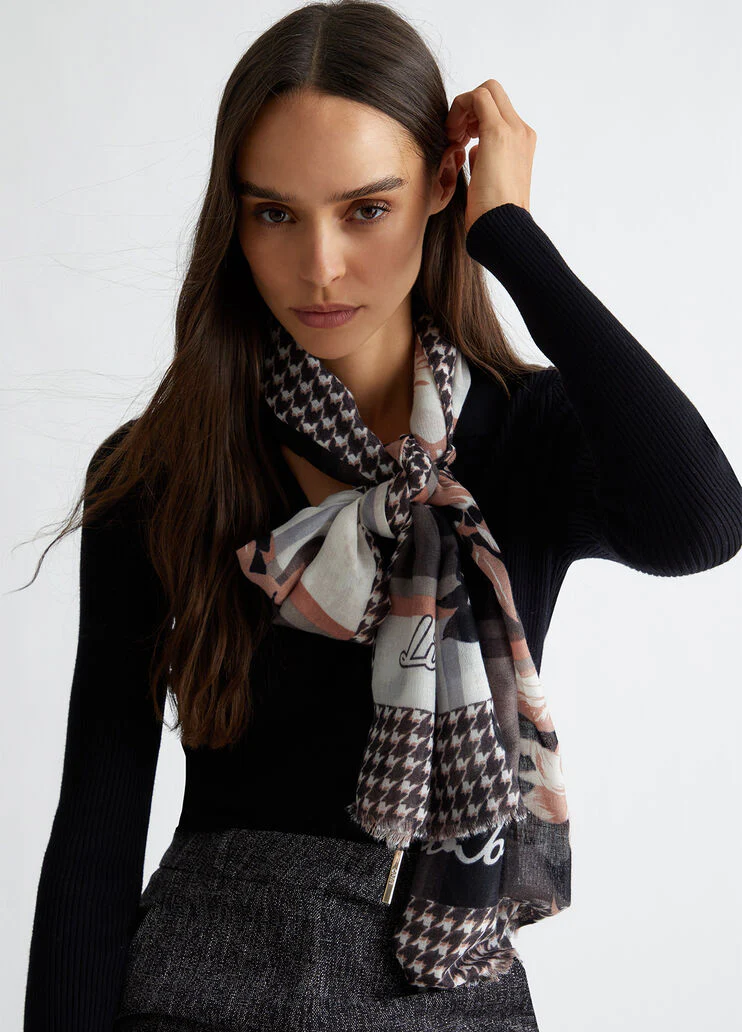 Floral chequered stole