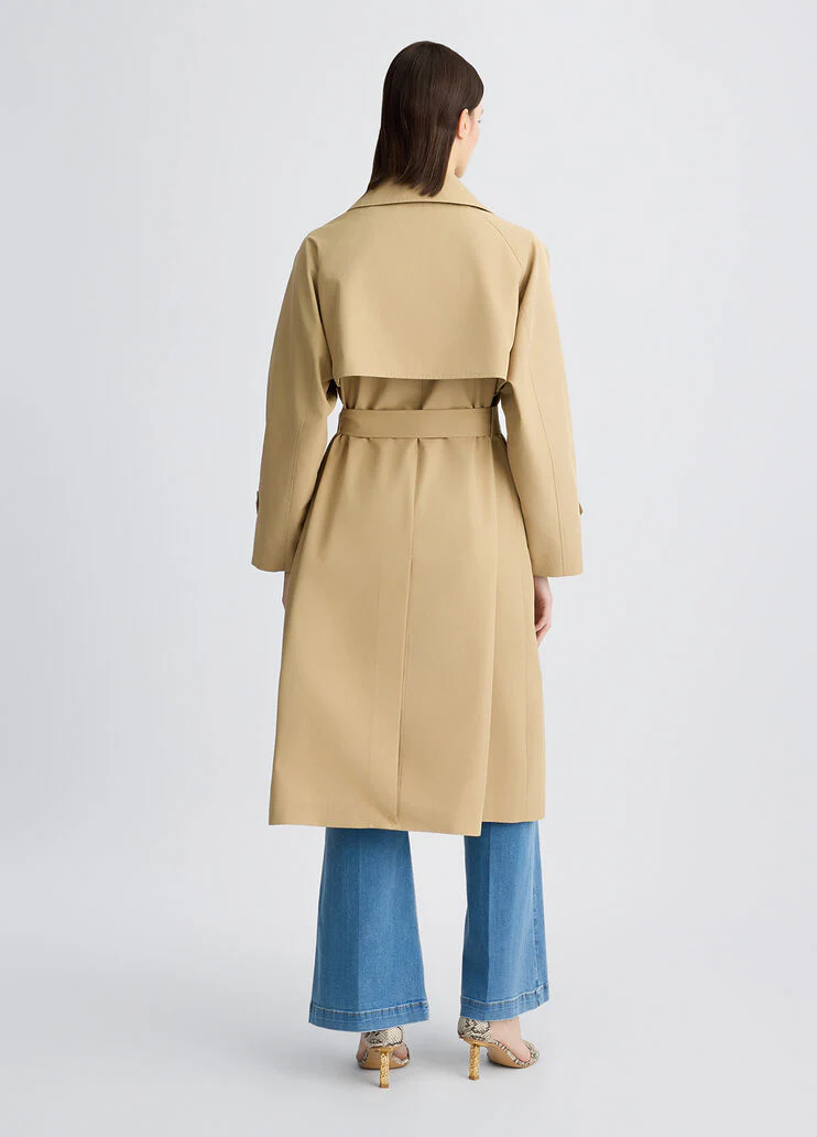 Double-breasted trenchcoat with belt