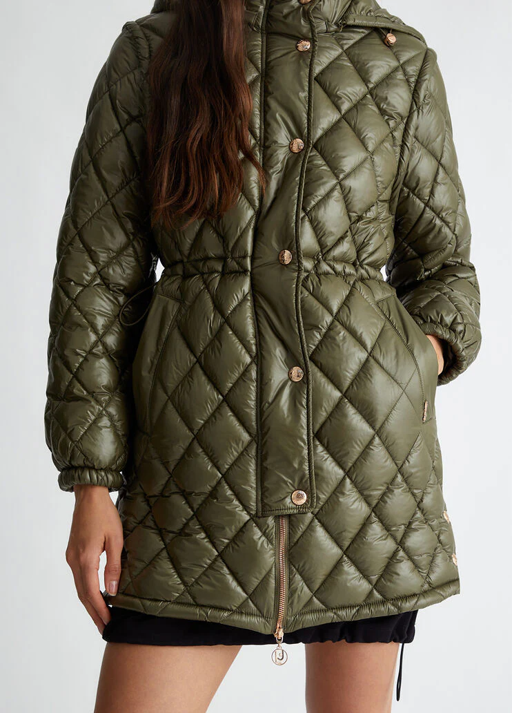 Padded jacket with detachable sleeves