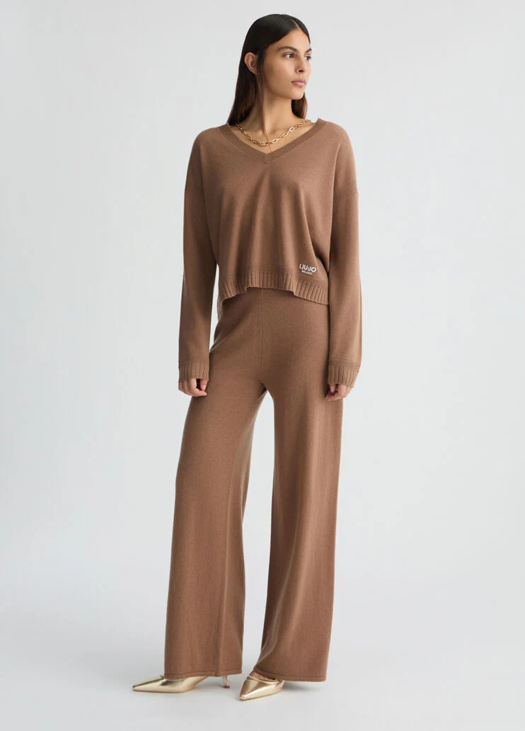 Long knit trousers