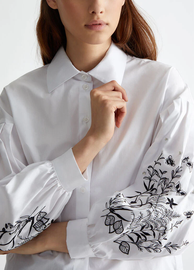 Shirt with jewel embroidery