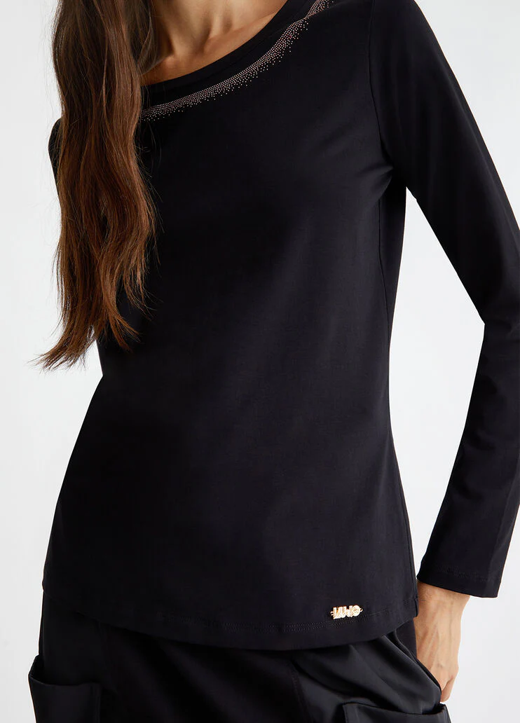 T-shirt with rhinestones