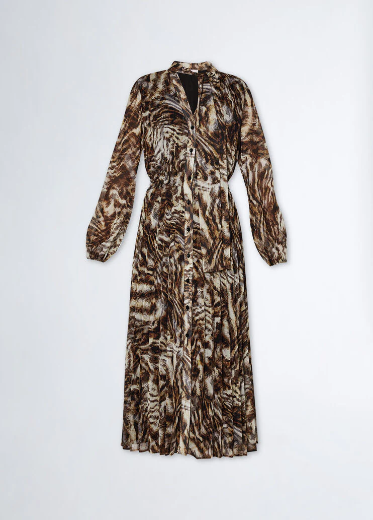 Shirt dress with animal print