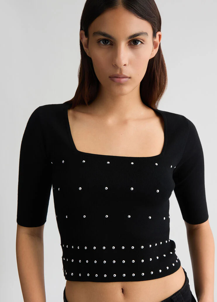Jumper with studs
