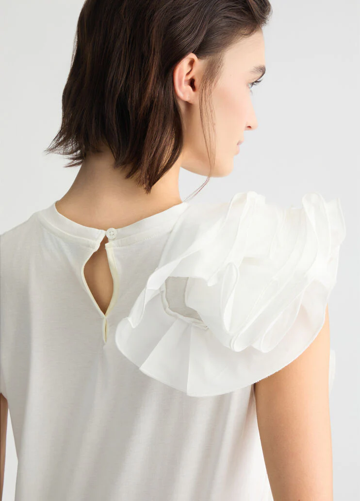 White T-shirt with flounced detailing