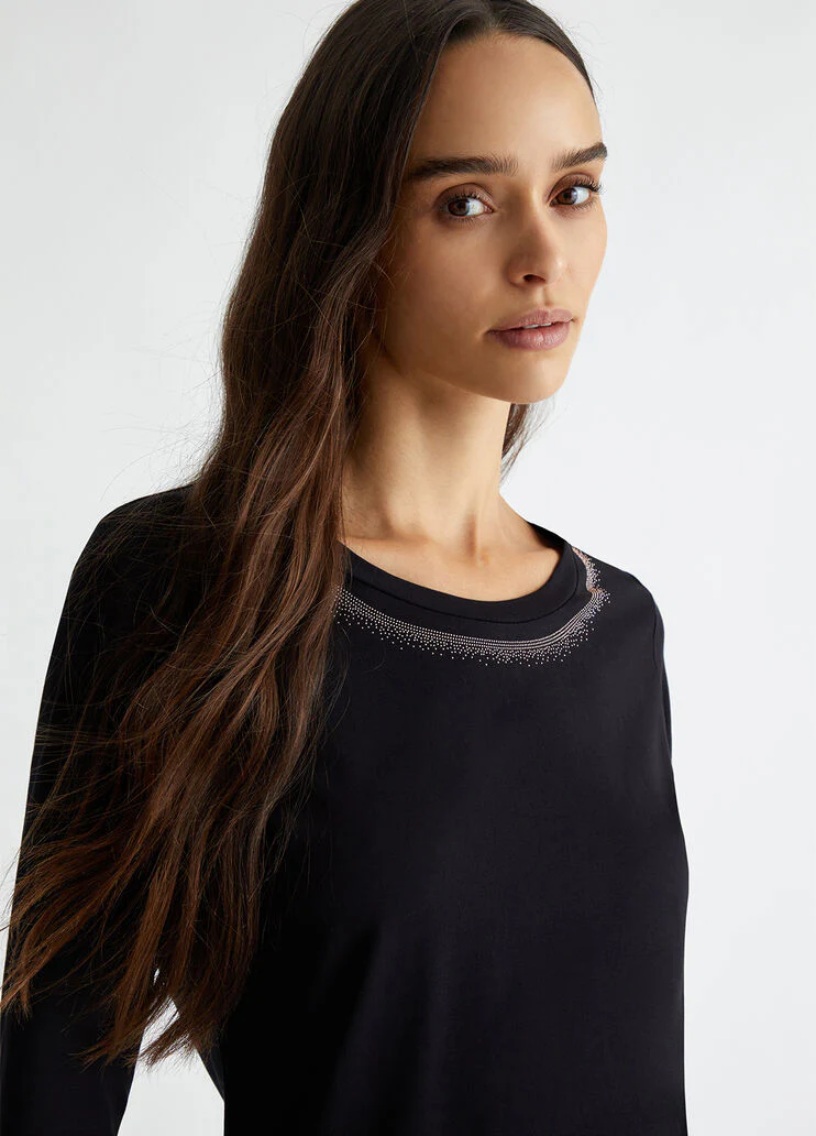 T-shirt with rhinestones