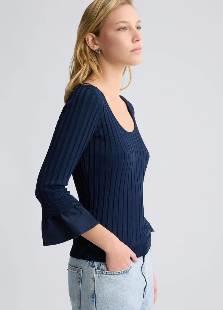 Jumper with flounced sleeves