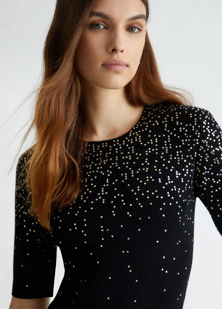 Top with dégradé gemstones