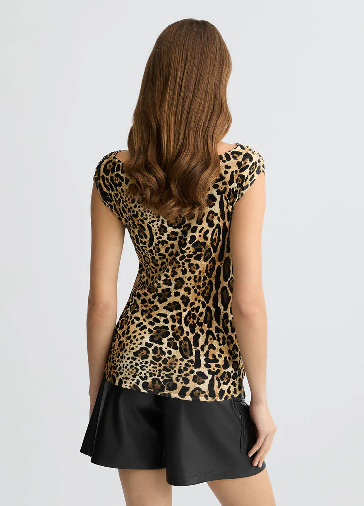 Animal-print top