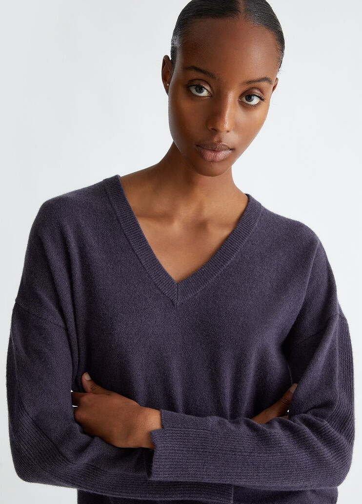 Wool and cashmere sweater