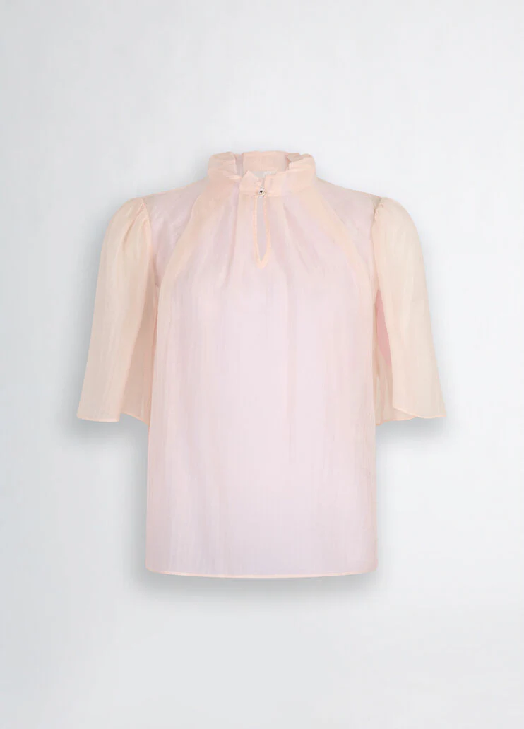 Short-sleeved blouse