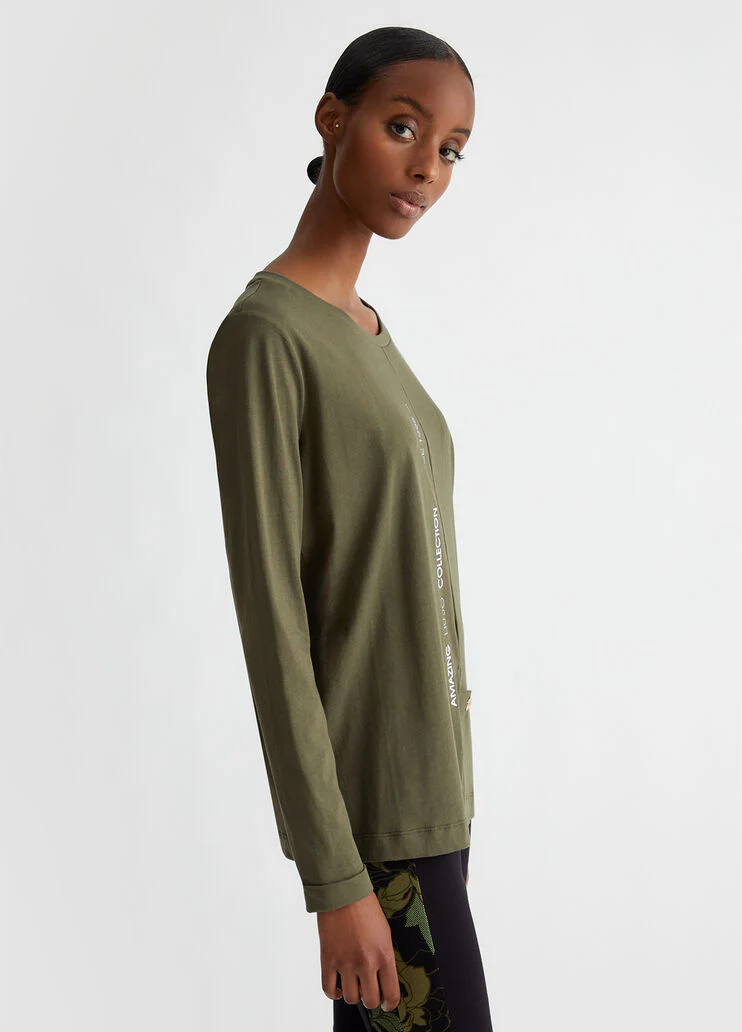 T-shirt with lettering print