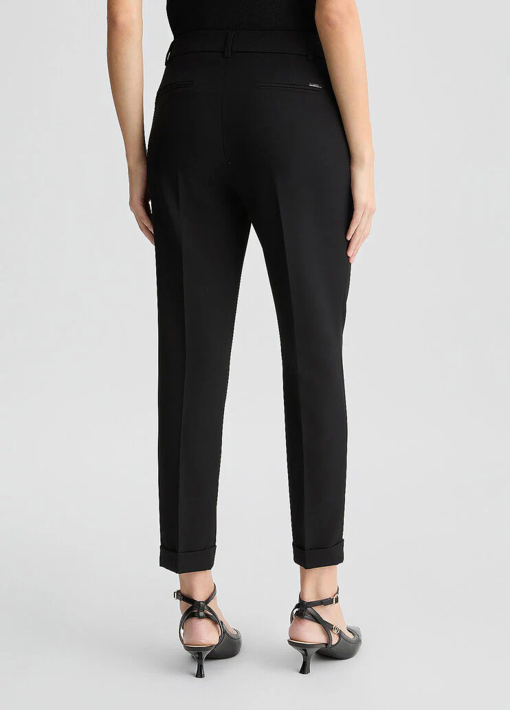 Trousers with turn-ups