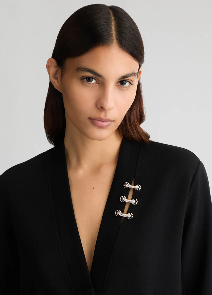 Sweatshirt with buttons