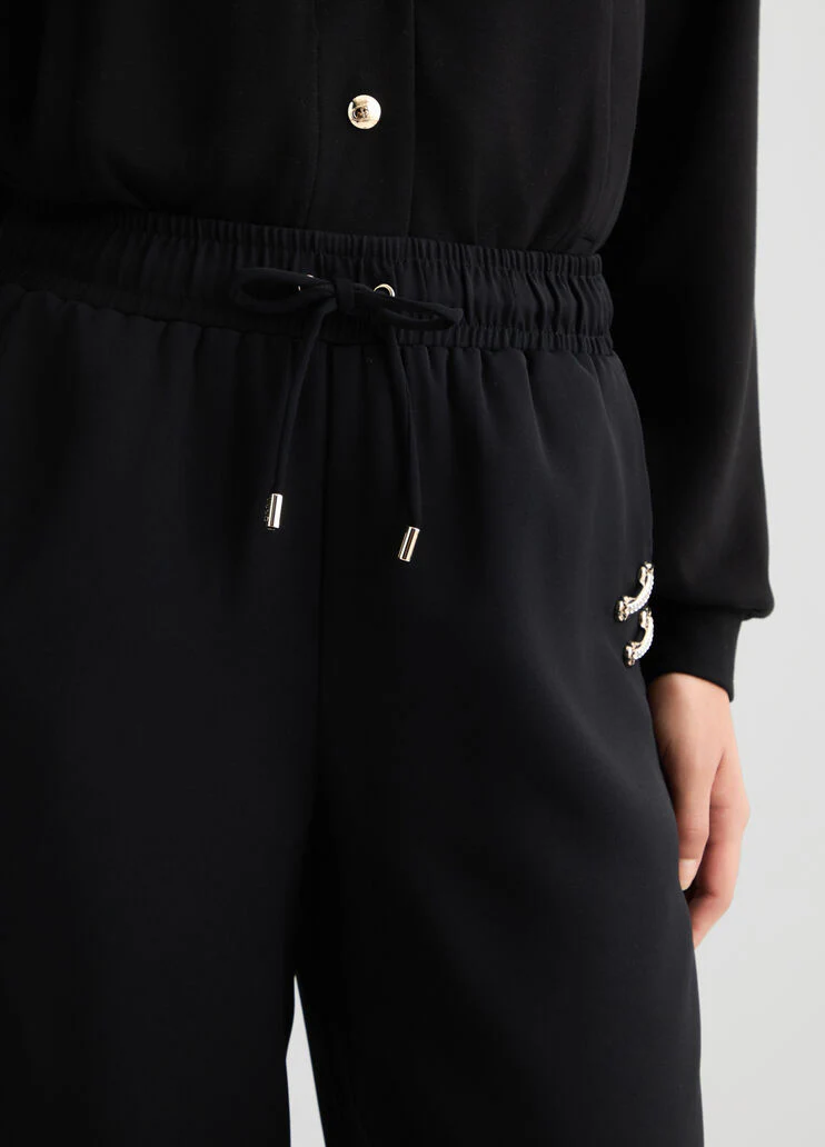 Croppedgging trousers